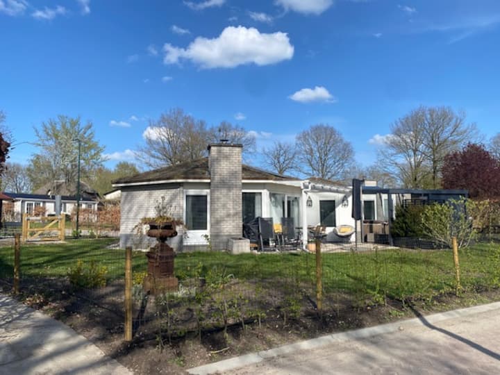 Holtingerhuys 
Havelte-giethoorn.  Optie Wellness! - Meppel