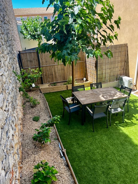 3-bedroom duplex with pool, air conditioning, close to the beach and Montpellier