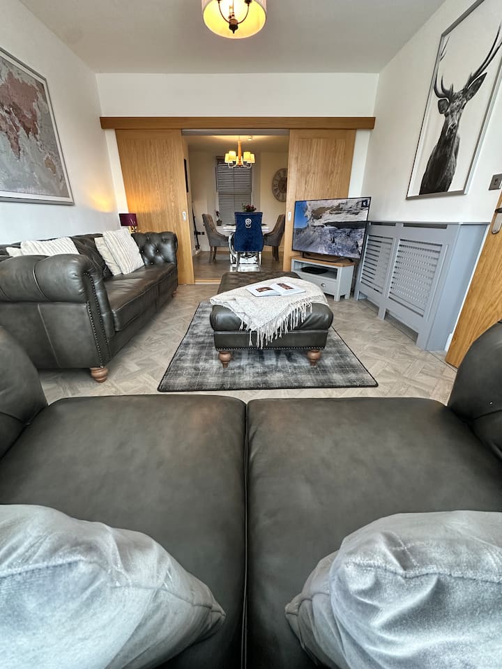 Dog-friendly Bowness Retreat | Copper Bath & Views - Bowness-on-Windermere