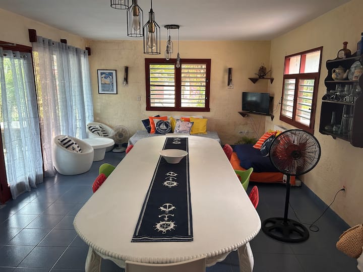 Casa Privada, 50 M De La Playa, 5 Habitaciones - Cuba