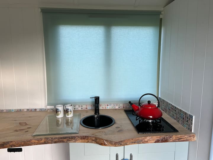 The Hideaway Hut. (Shepherds Hut) - Hebden Bridge