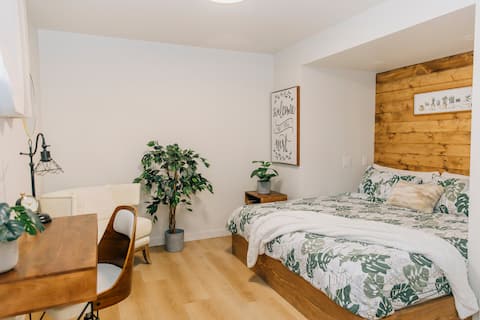 The 🪴 GreeNest 🪴 oasis in Vernon