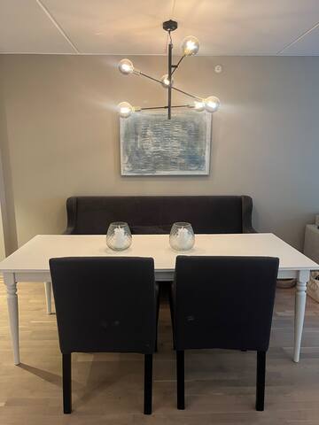 Nydelig leilighet med balkong og mulig parkering gallery image 4