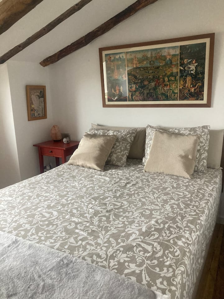 საძინებელი 1