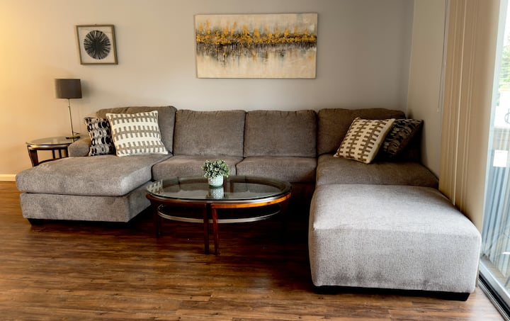 Gilford Lakeview Condo & Pool - Gilford, NH