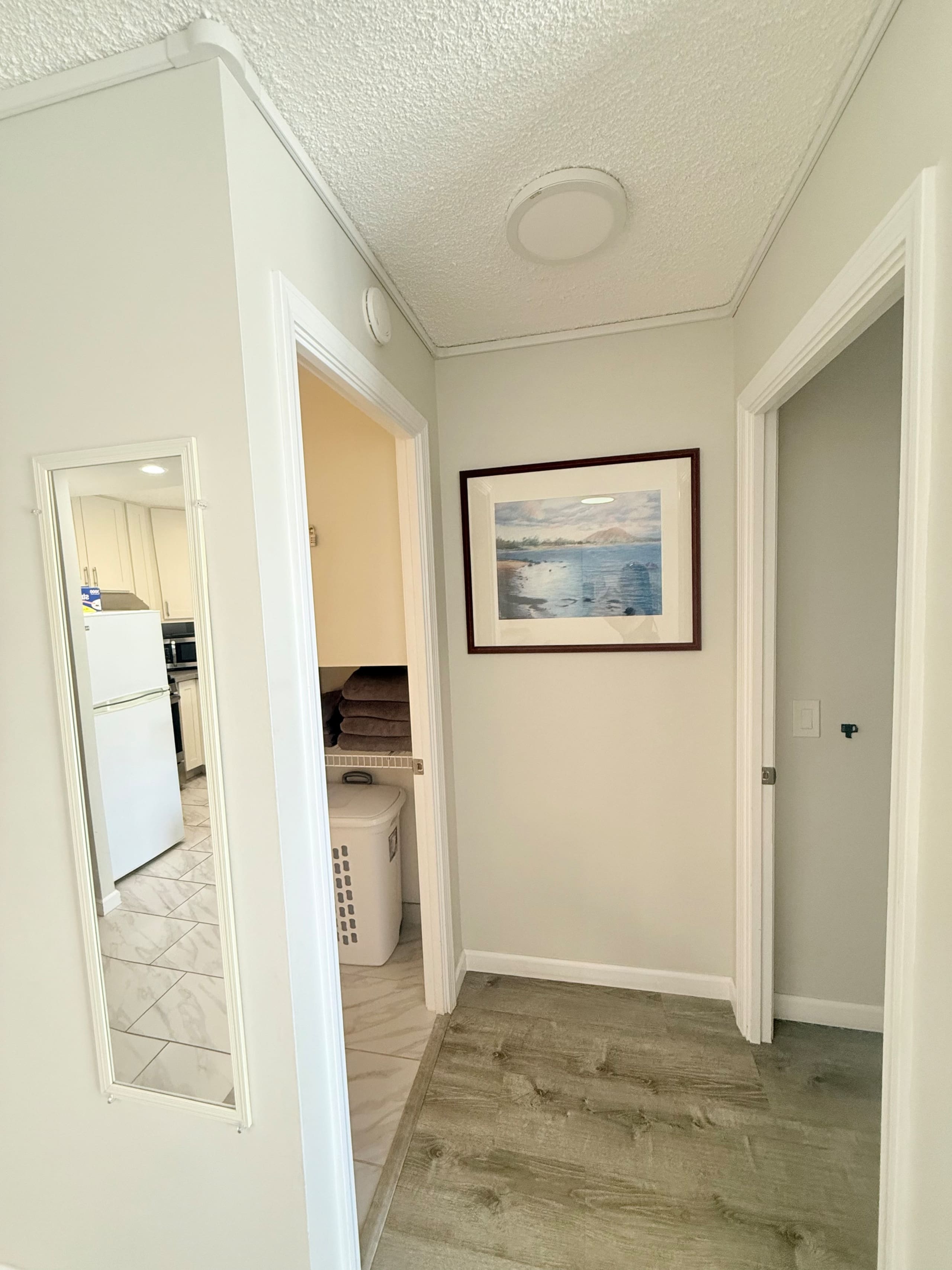 Condo in Honolulu · ★4.93 · 1 bedroom · 2 beds · 1 private bath - Image 11