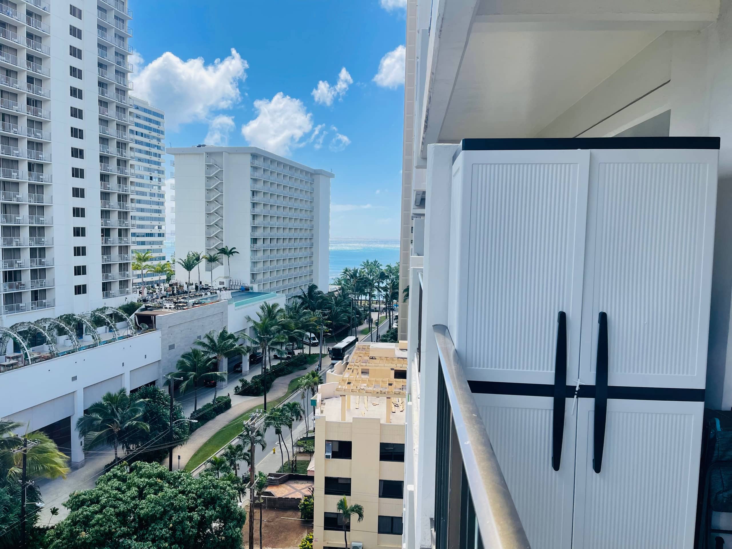 Condo in Honolulu · ★4.93 · 1 bedroom · 2 beds · 1 private bath - Image 16