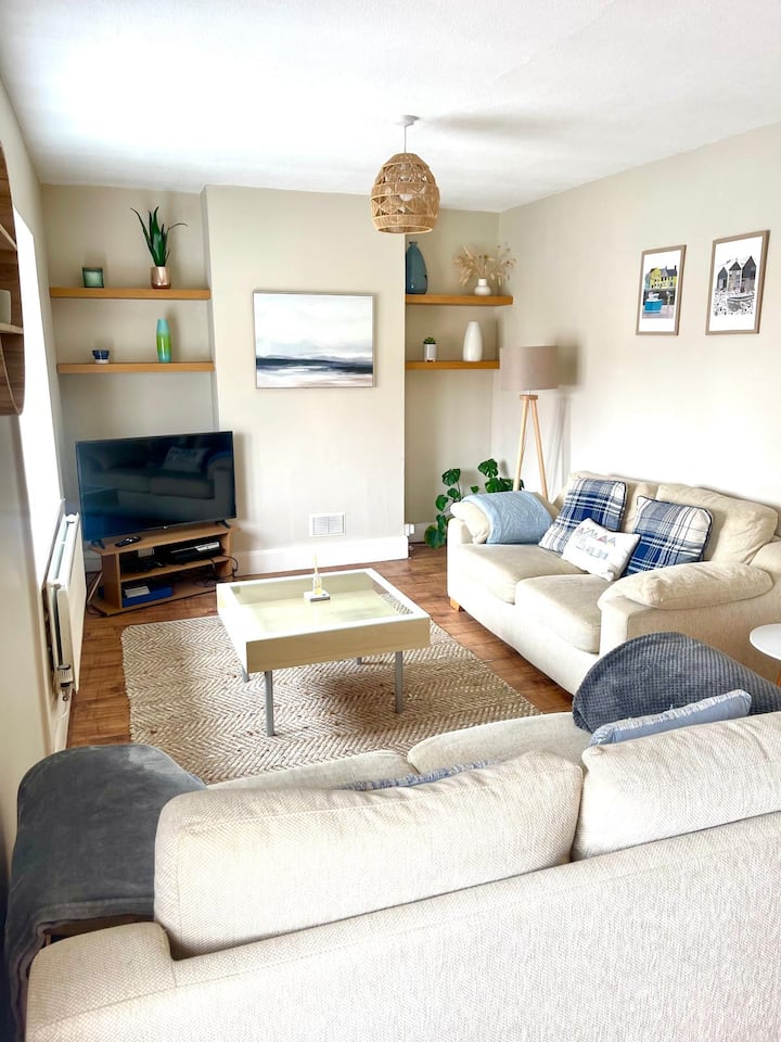 Lovely Big 3 Bedroom Maisonette Close To The Beach - Llandudno