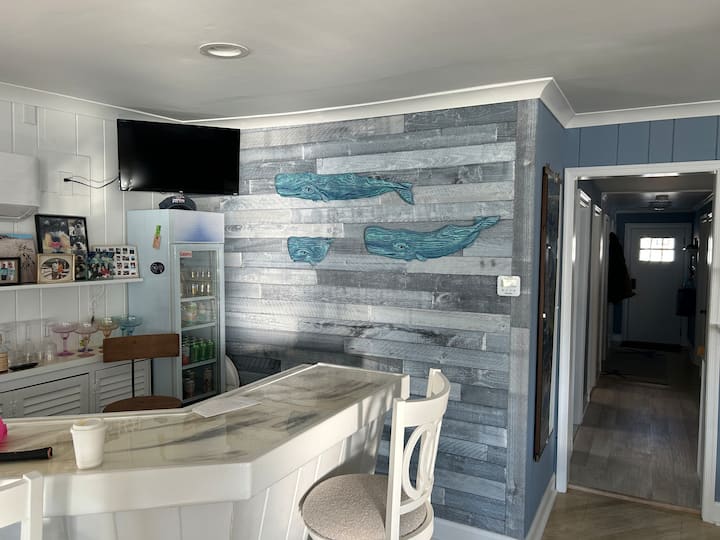 Comfortable Cozy Water Front Beach Cottage - Belmar, NJ