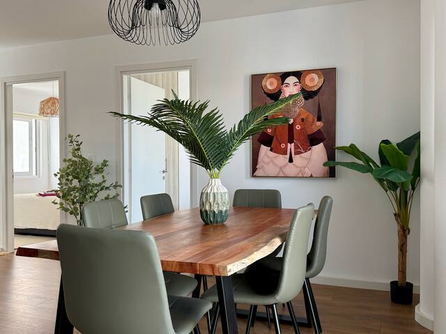 TH6 Four-Bedrooms Apartments with Rooftop Jacuzzi gallery image 2