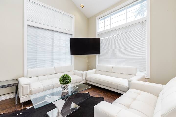 Spacious 4BR Home for Long Stays gallery image 5