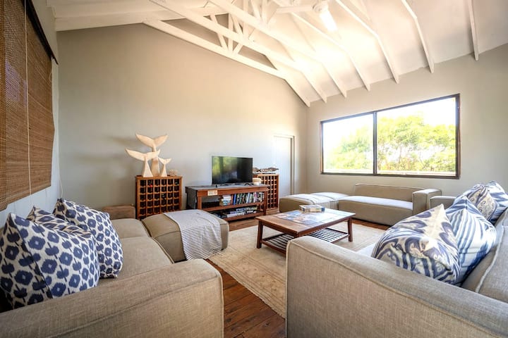 Mar Azul 26. Blissful 5 Bedroom Villa In Malongane - Mozambique