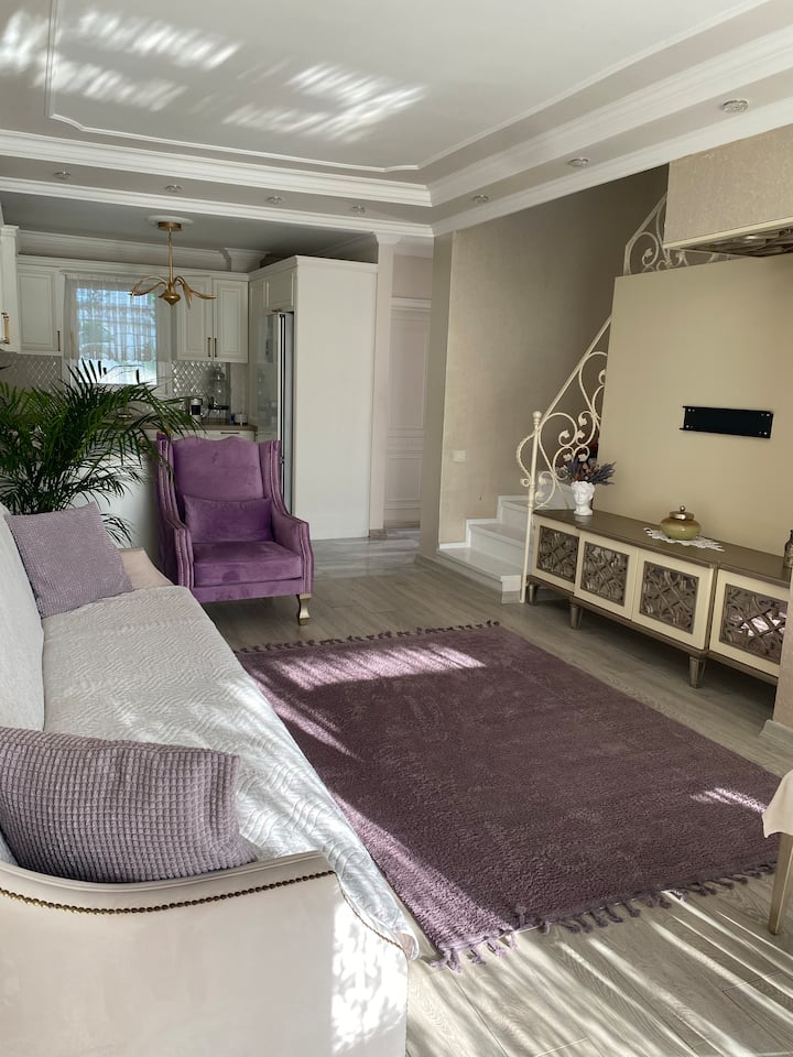 ÇEşme Alaçatıda Lüks Havuzlu Eşsiz Villa - Çeşme