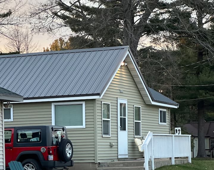 Shawano Lake Lovely 1 bdrm cottage by the Lake Houses for Rent in