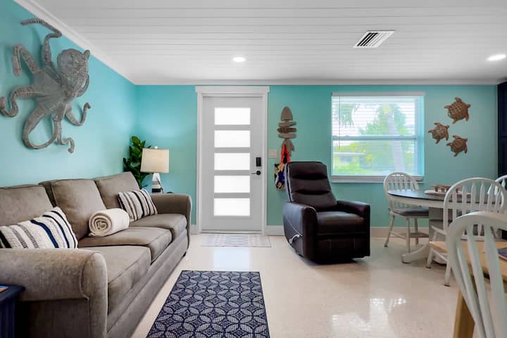 Turtle Cay At The Beach Shack - Englewood, FL