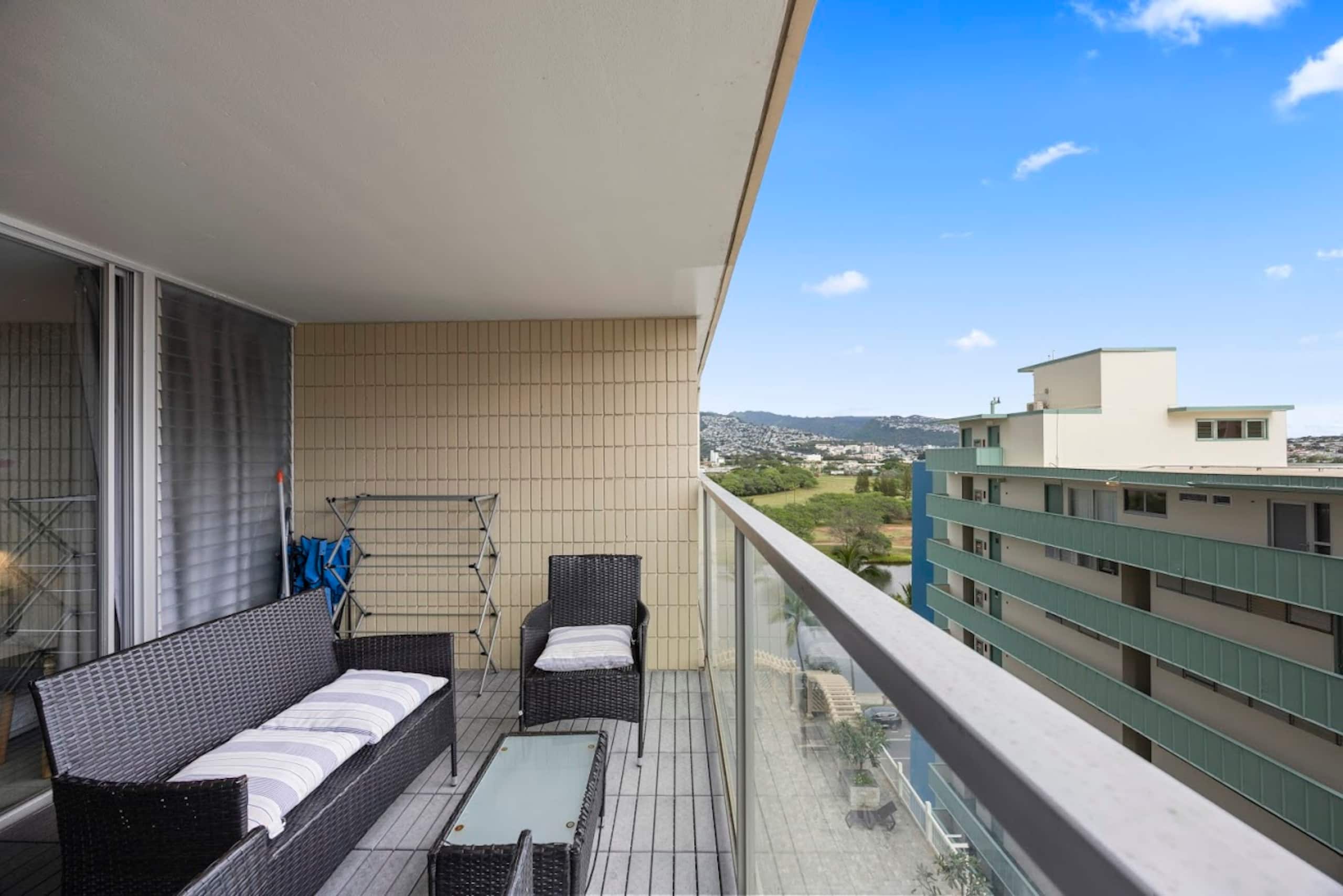 Condo in Honolulu · ★4.9 · Studio · 2 beds · 1 private bath - Image 33