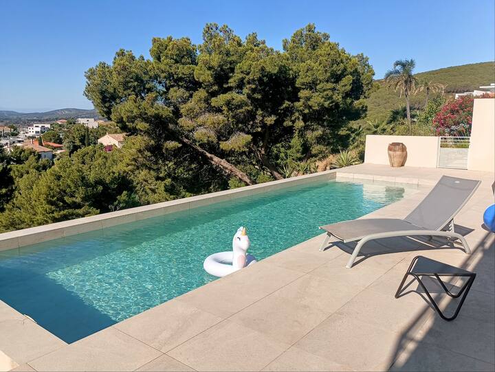 Villa Numéro 8
Chambre 1 Lit
P.déjeuner Inclus - Peyriac-de-Mer