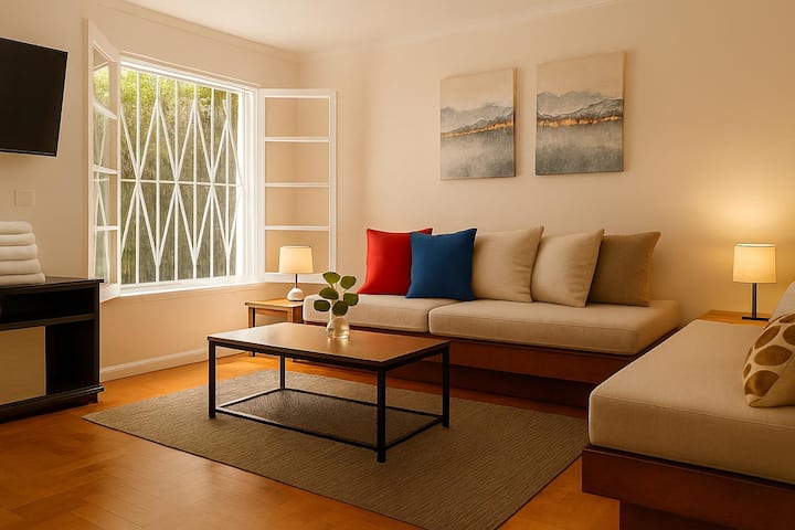 House W/patio & Heating In Top Santiago Area - Las Condes