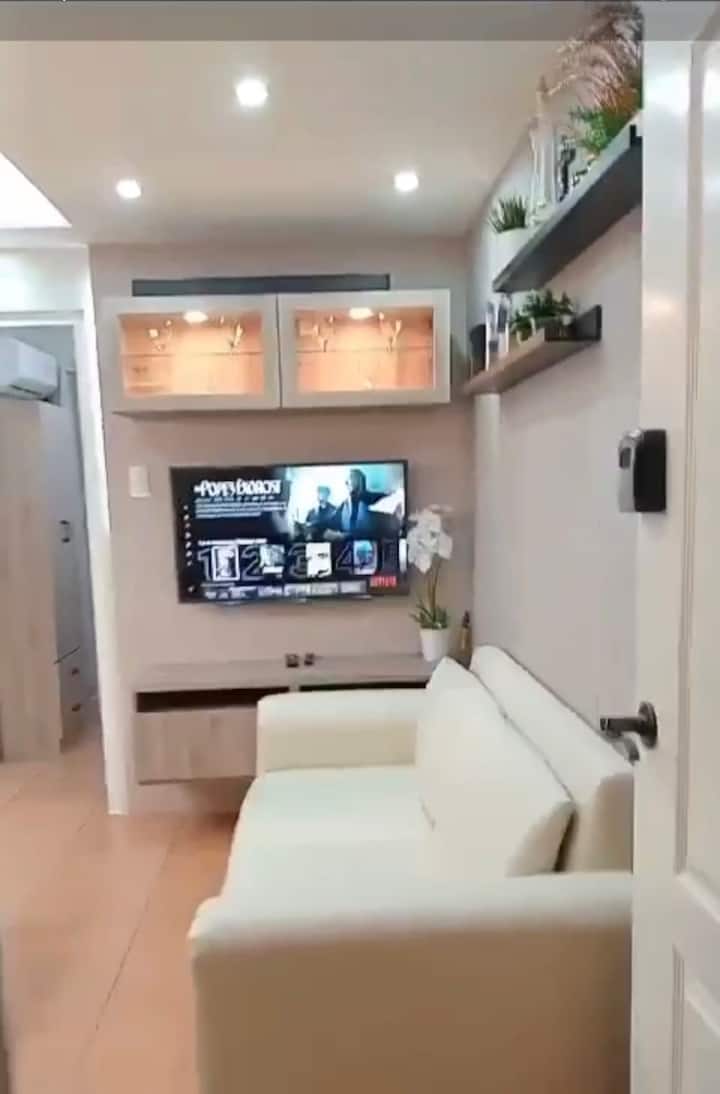 A Cozy Fully Furnished 2 Bedroom Unit+wifi+netflix - Cebu City