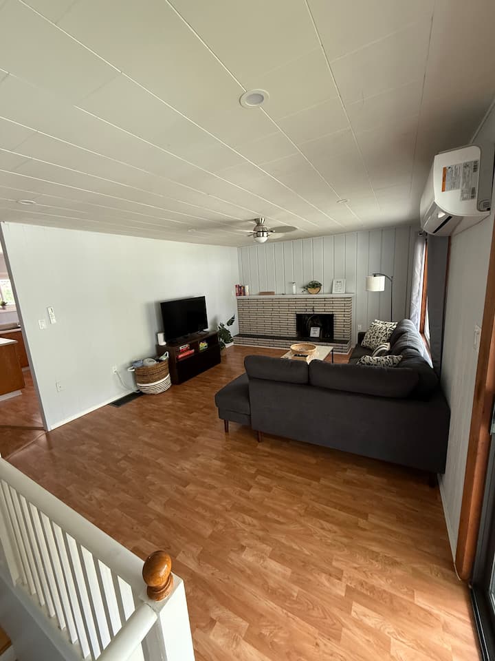Lone Owl Getaway - Cowichan Bay