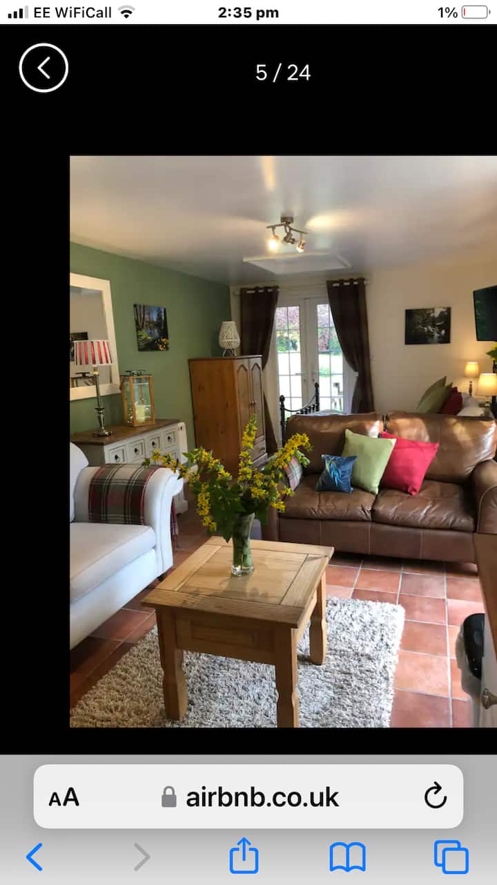 Water Side Retreat - Hertfordshire