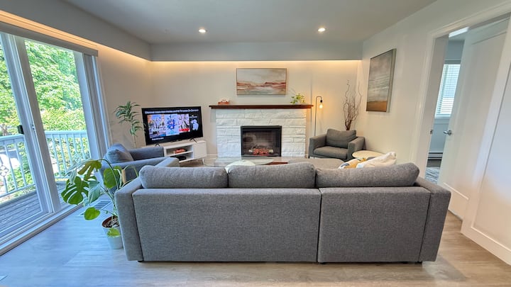 2 Levels Family Home/4 Stops To Fifa/sleeps 10 - North Vancouver