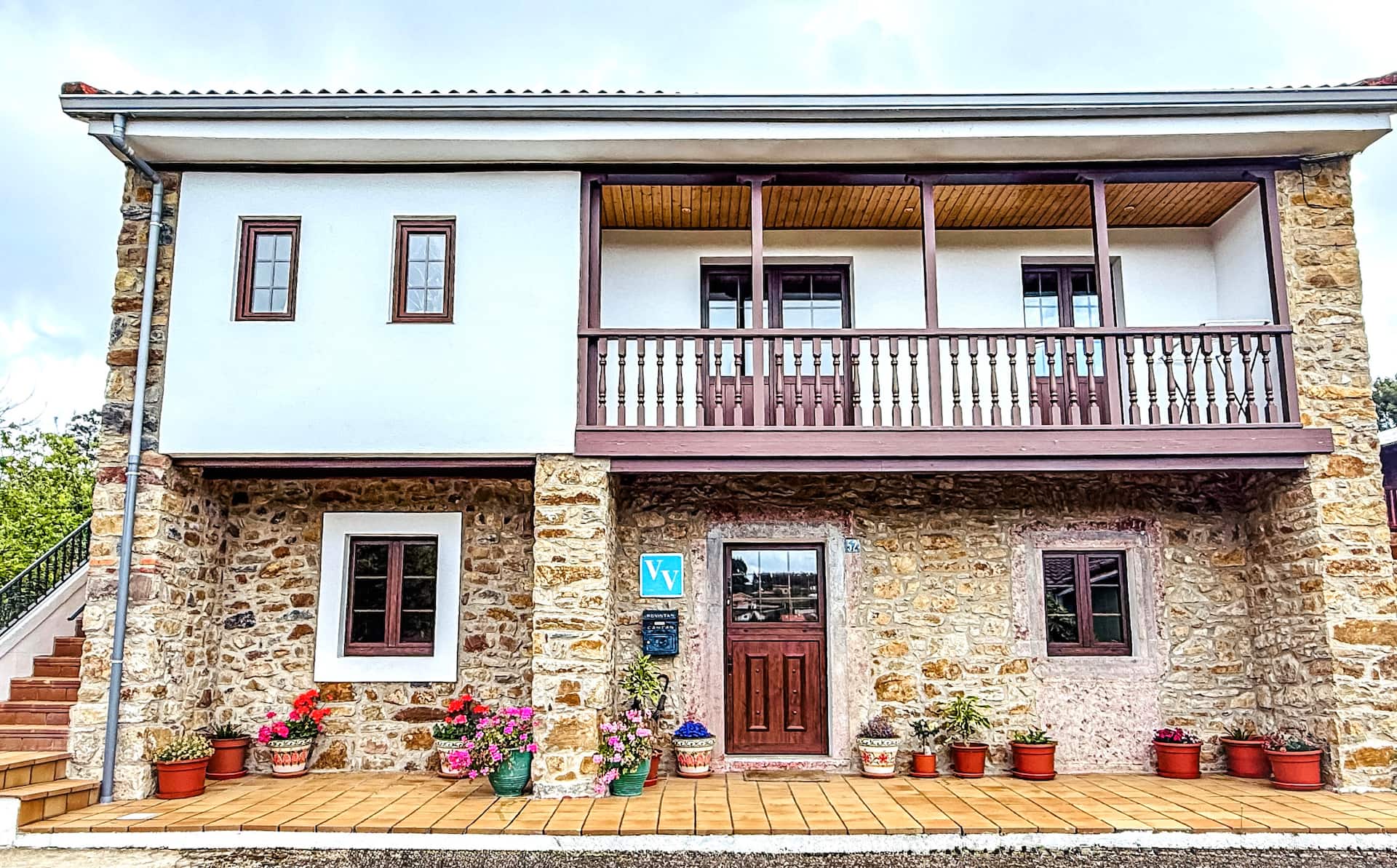 Independent Ground-Floor Rural House