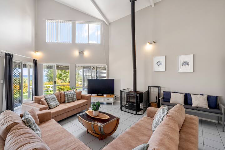 Seaview Beach House by Peppy Beach Retreats®