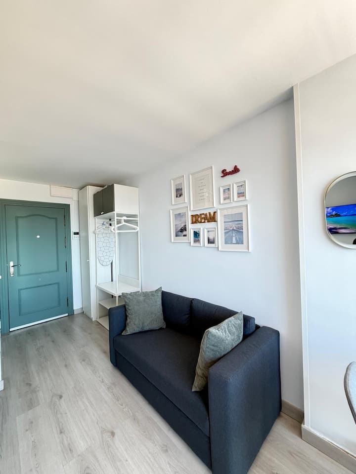 Sunny Studio With Beautifull Seaviews - ベナルマデナ