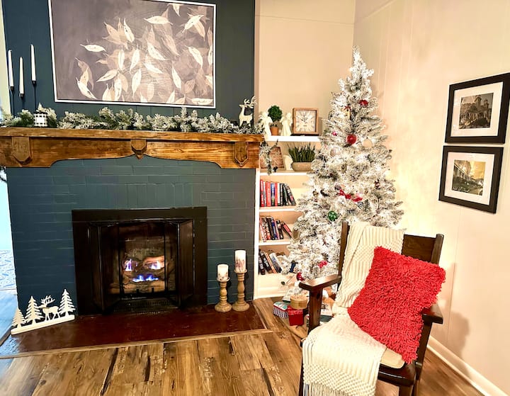 Bird’s Eye View -Cozy Cottage With Fireplace - French Lick, IN