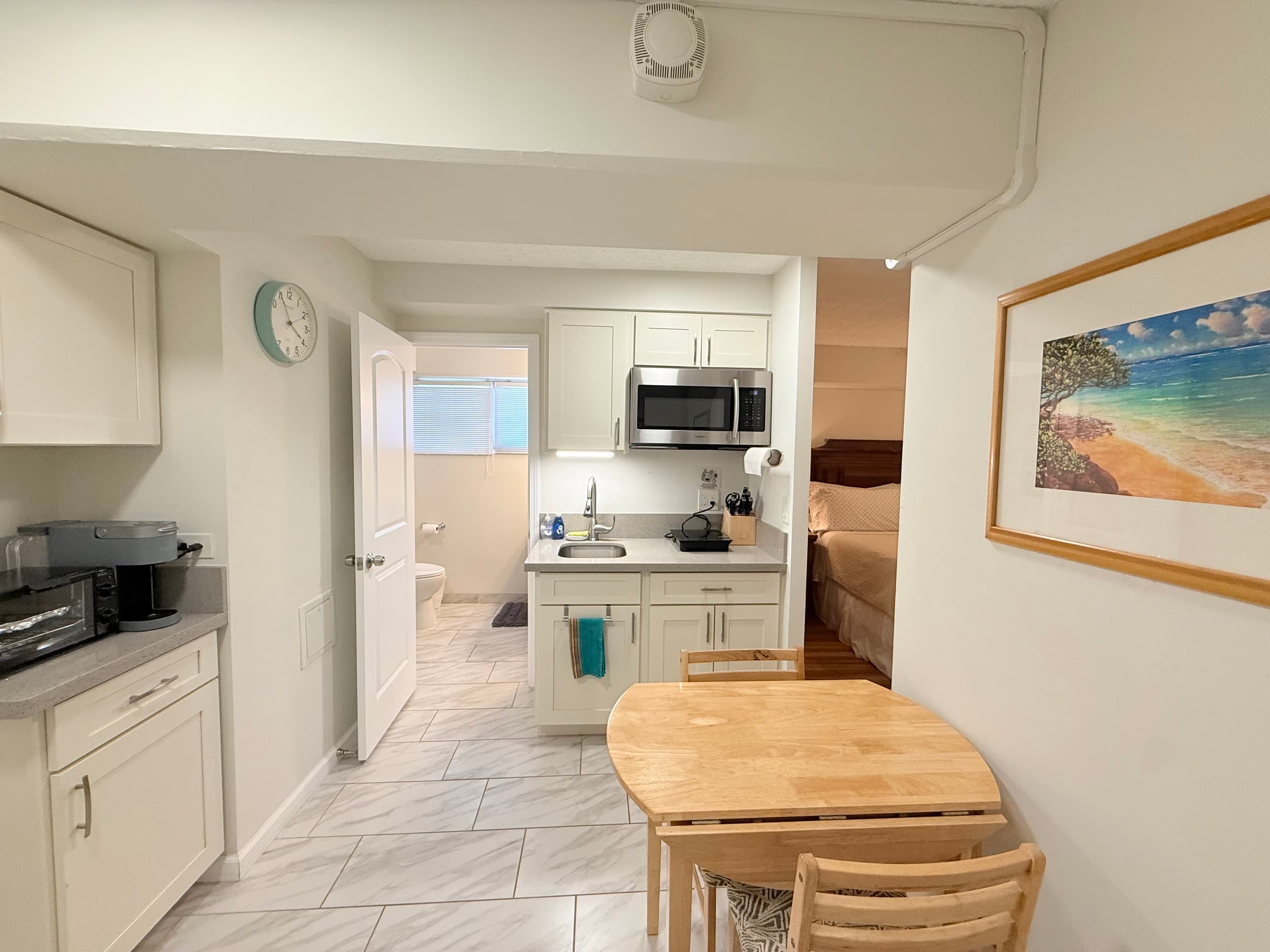 Condo in Honolulu · ★4.92 · 1 bedroom · 1 bed · 1 private bath - Image 3