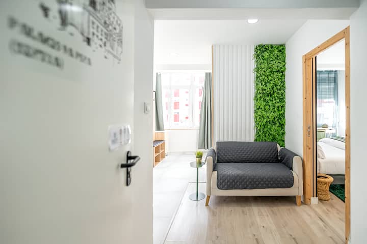 Str Apt Near Downtown Lisbon By Train (3 Pax) - Amadora