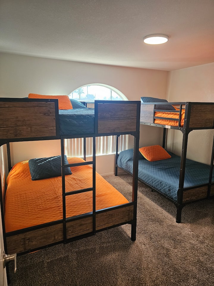 سريران بطابقين بالحجم الكامل 