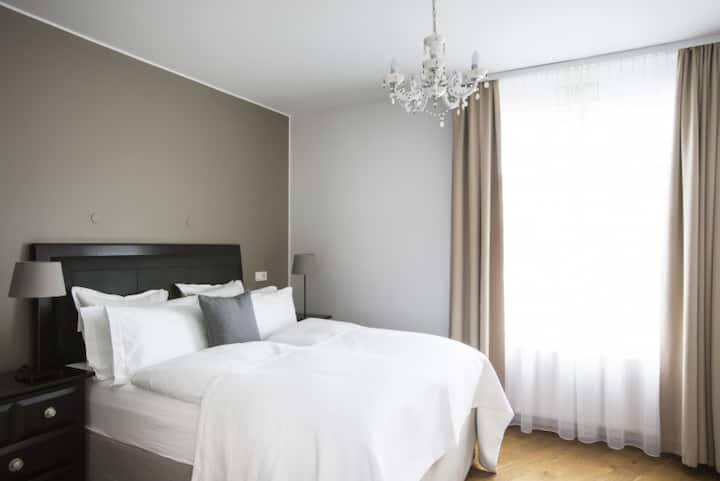 Superior Two-bedroom Apartment (Apartment A) - Reykjavik