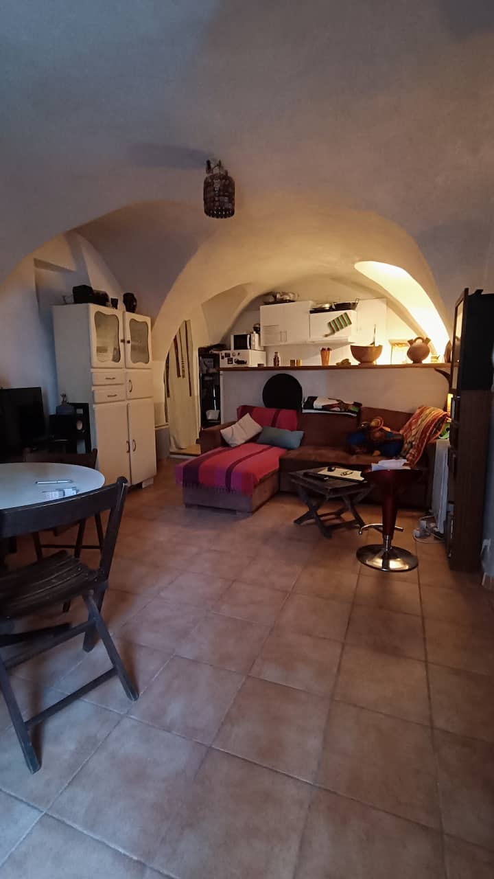 Cucuron: Petit Appartement Vouté - Lourmarin