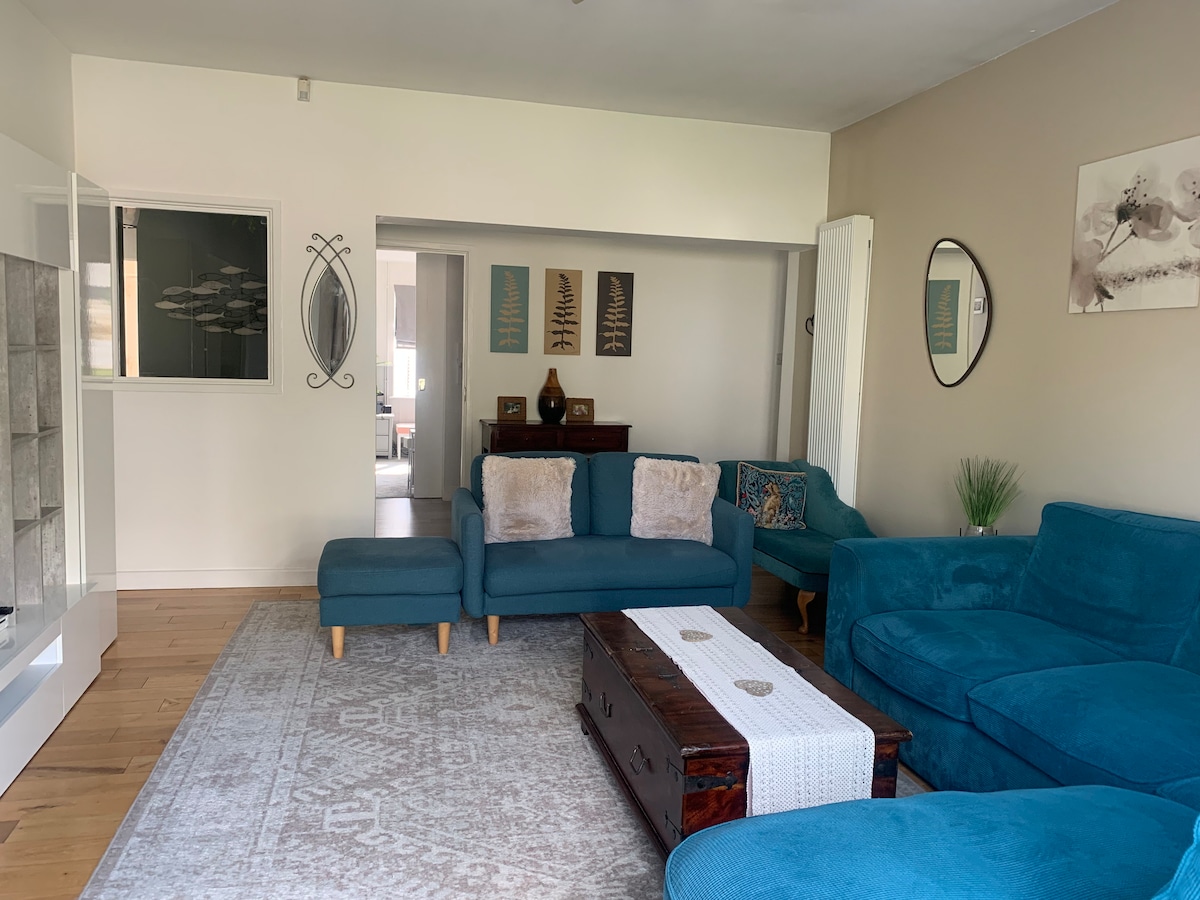 Popular Airbnb listing: Close to beach,free parking. Easy access to city. in Rottingdean