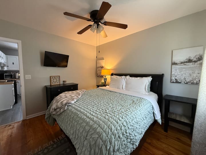 Krevat dopio "queen" dhe TV