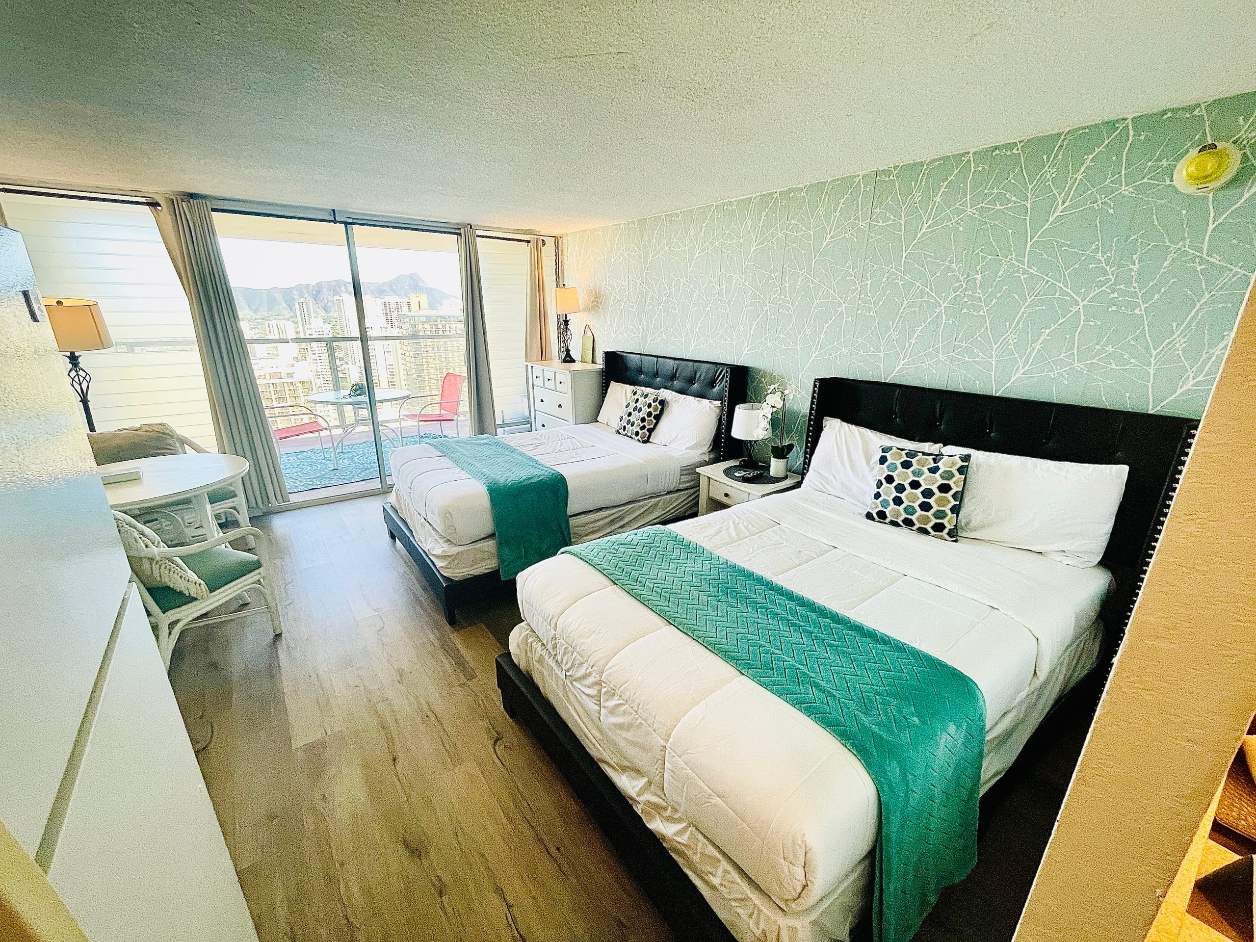 Condo in Honolulu · ★4.75 · 1 bedroom · 2 beds · 1 bath - Image 25