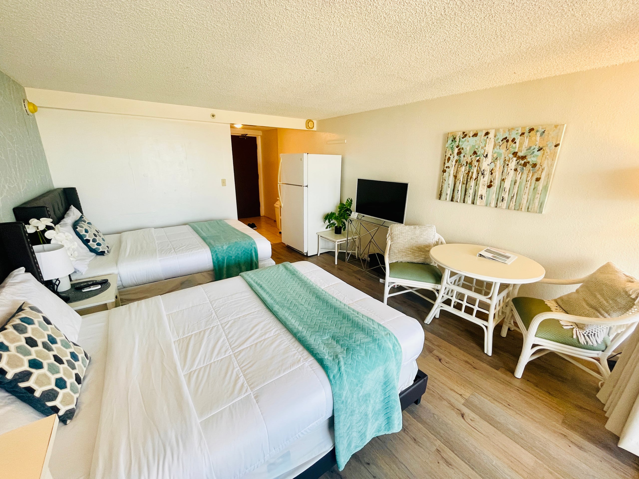 Condo in Honolulu · ★4.75 · 1 bedroom · 2 beds · 1 bath - Image 23