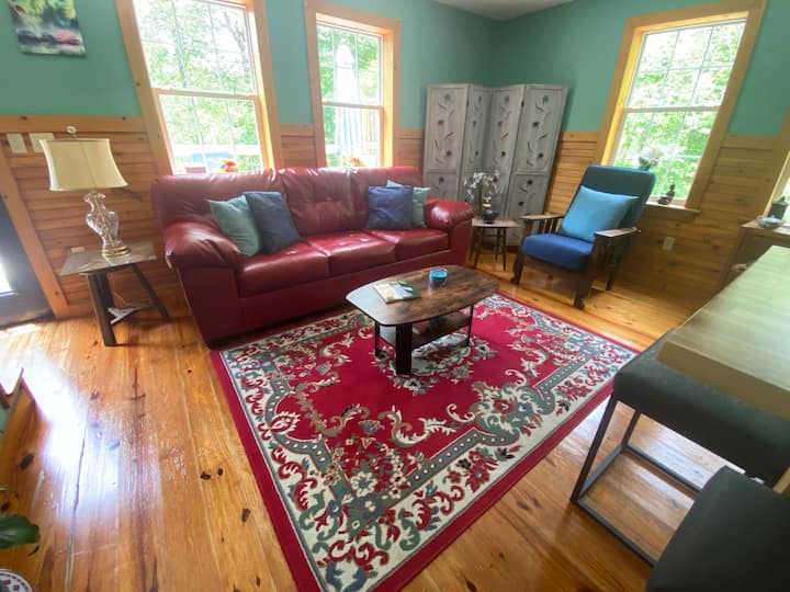 Zen Den Cozy Cottage On 162 Acre Farm - Tennessee