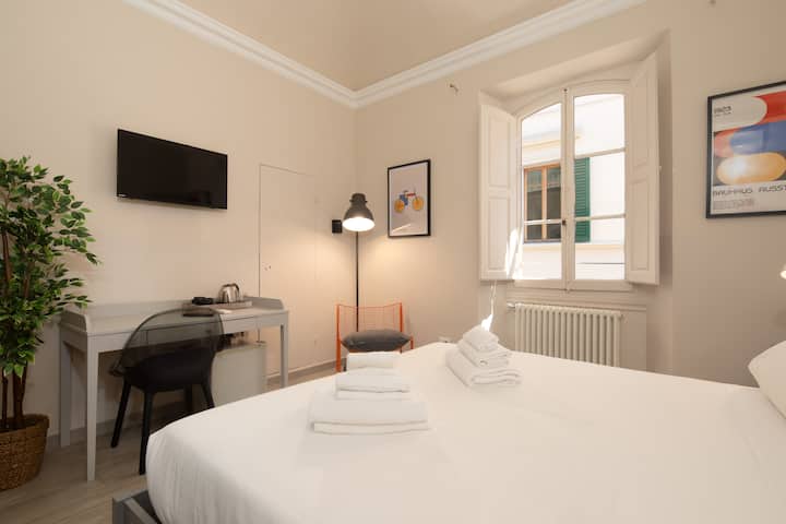 Beautiful Apartment In Quite Area - Florence