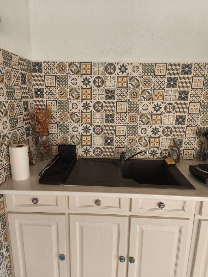 Jolie Chambre, Salle De Bain , Wc,et Kitchenette. - Hyères