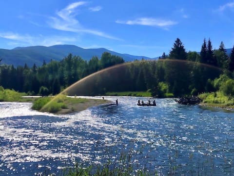 33% OFF - Swan River Retreat