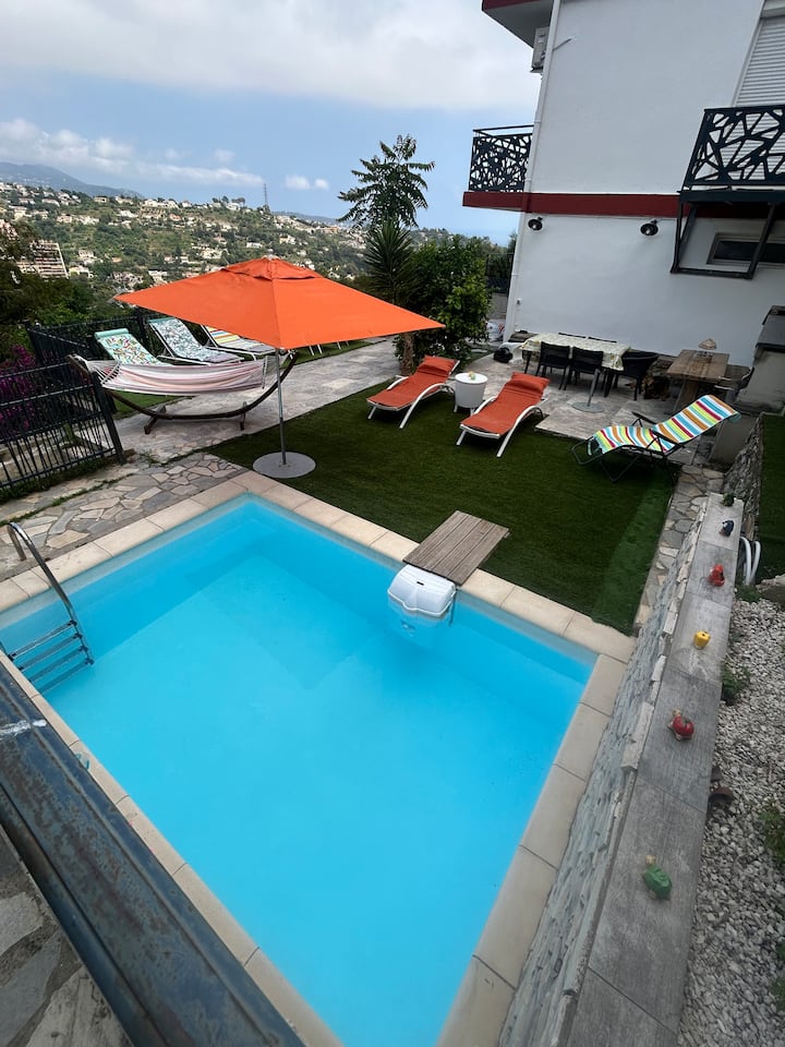 Ravissant Bas De Villa - Nice