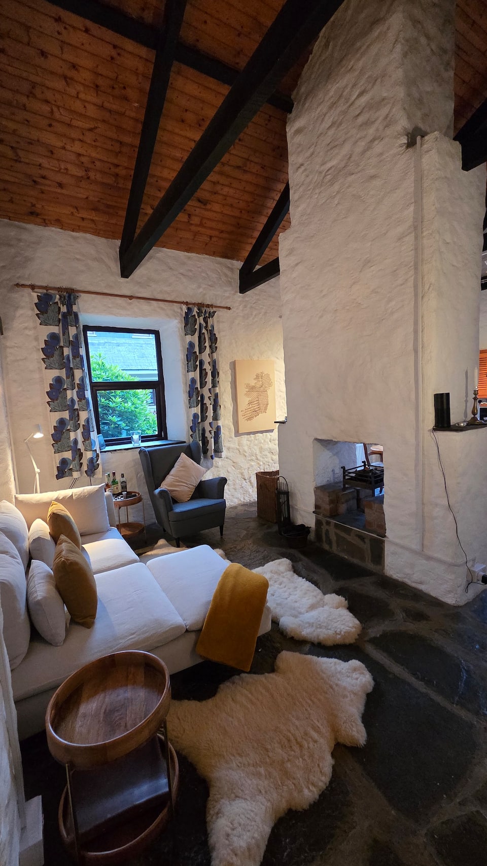 A whitewashed cottage in four acres of gardens on Caragh Lake, Killorglin, County Kerry, Ireland, photo 7 of 10
