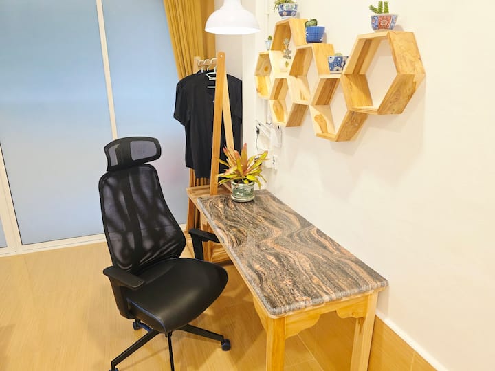 Workspace evidence from Bee Hive @ Sathon_06