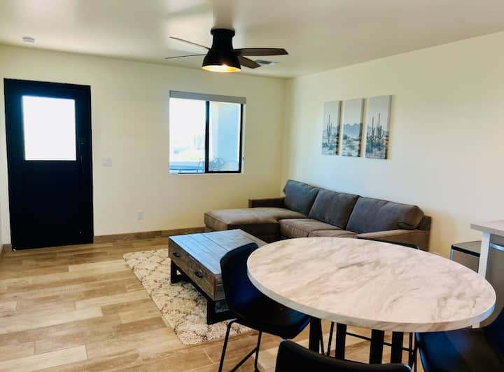 King Suite, full bth & ktchn, private, pickleBall