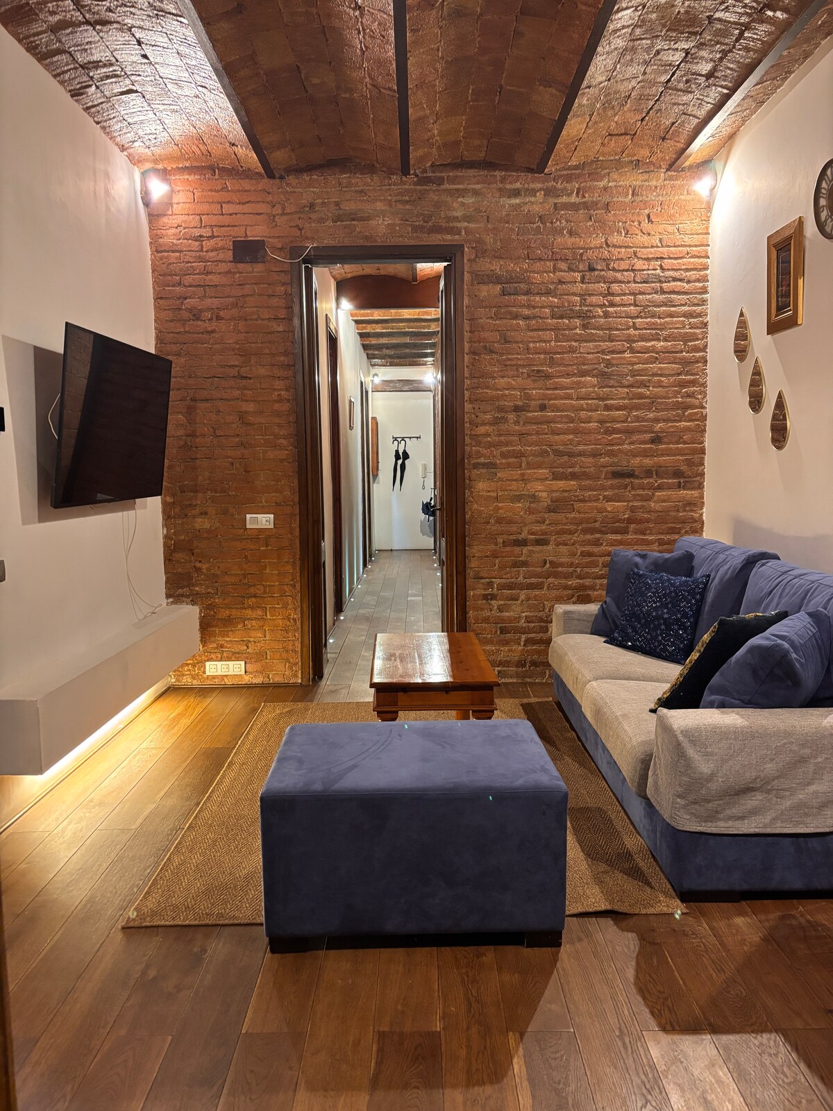 Top performing Airbnb: 3BR Apartment w/ 100m² Private Terrace – Eixample in Barcelona