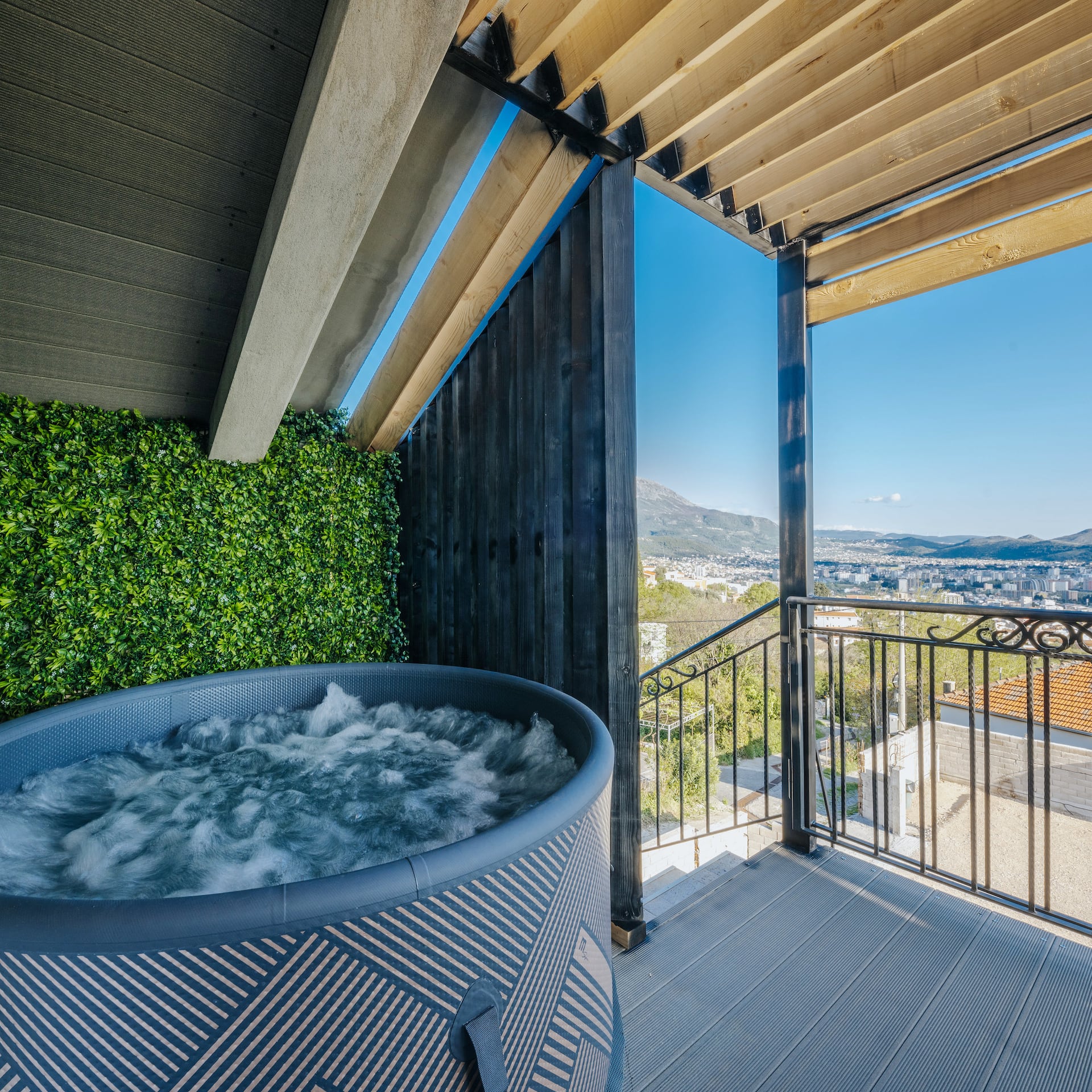 La Vida Apartments Platinum