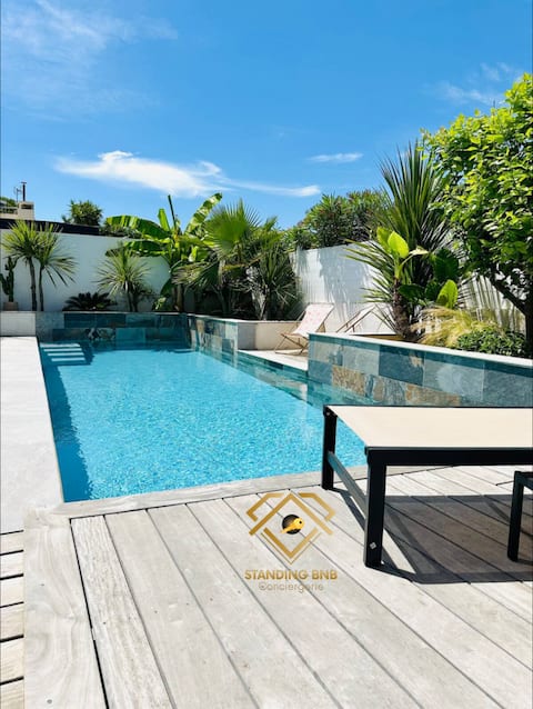 "VILLA V" Beautiful F5 Pool + Jacuzzi + Beach